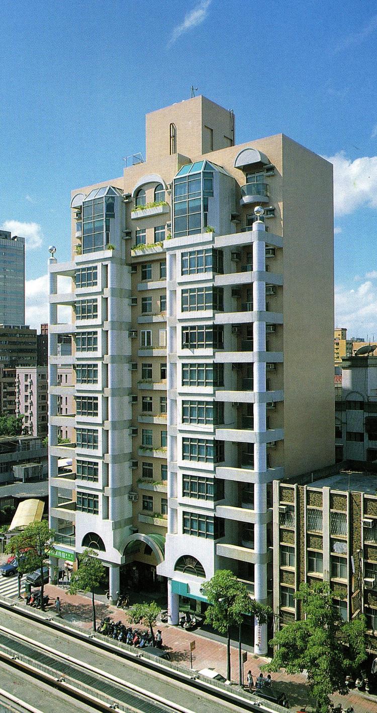 THE DADONG BUILDING    A-47(1992) 2