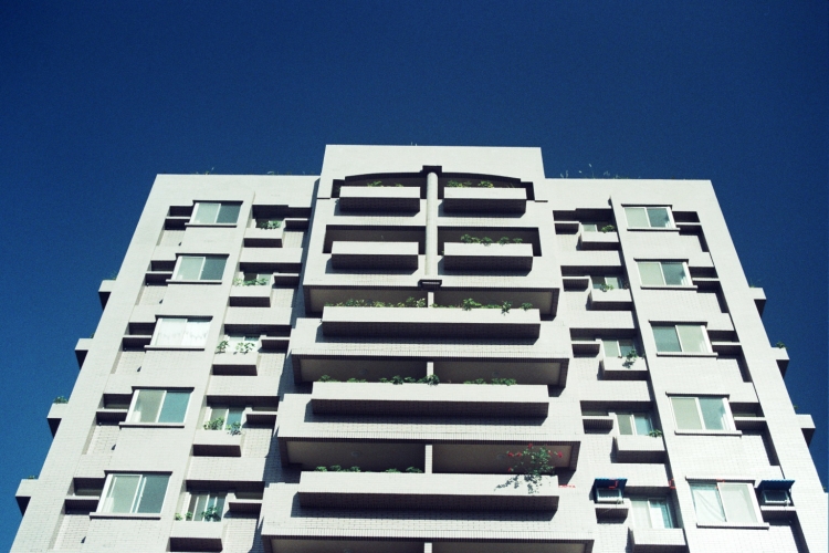 YANPU CONSTRUCTION CO.----QUUANSHANG HUAISHI    A-57(1992) 4