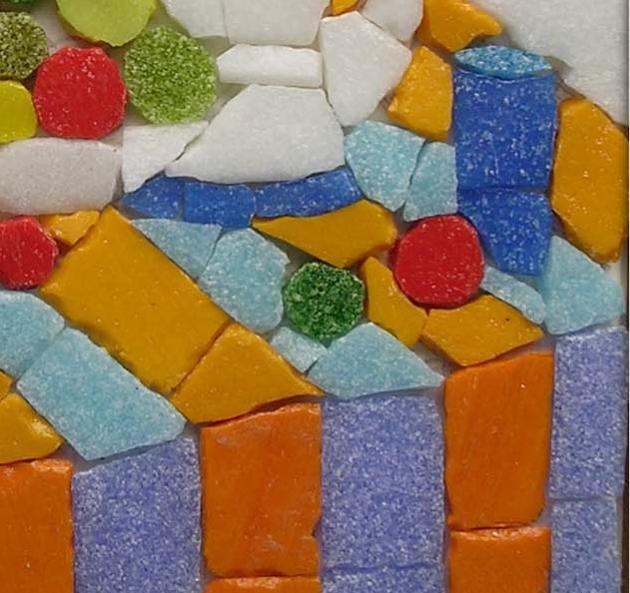 BOTTLES & TABLE FLAG     M-19(2002) 3