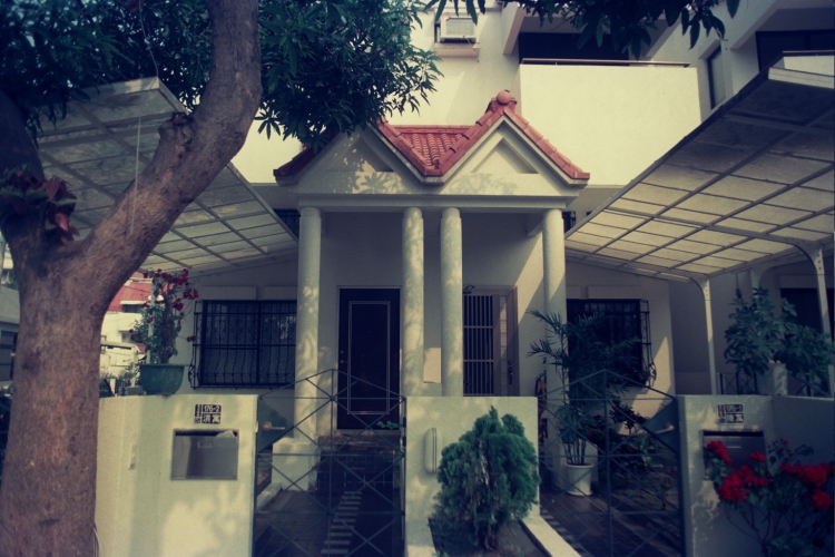 TOYO CONSTRUCTION CO.----SHANGRILA VILLA   A-27(1988) 2