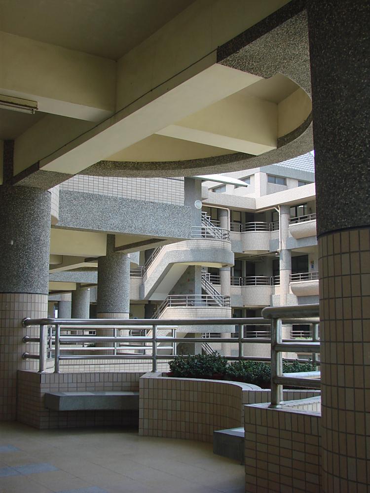 THE STUDY  BUILDING OF DA-TON HIGH SCHOOL   (A-75   2001) 4